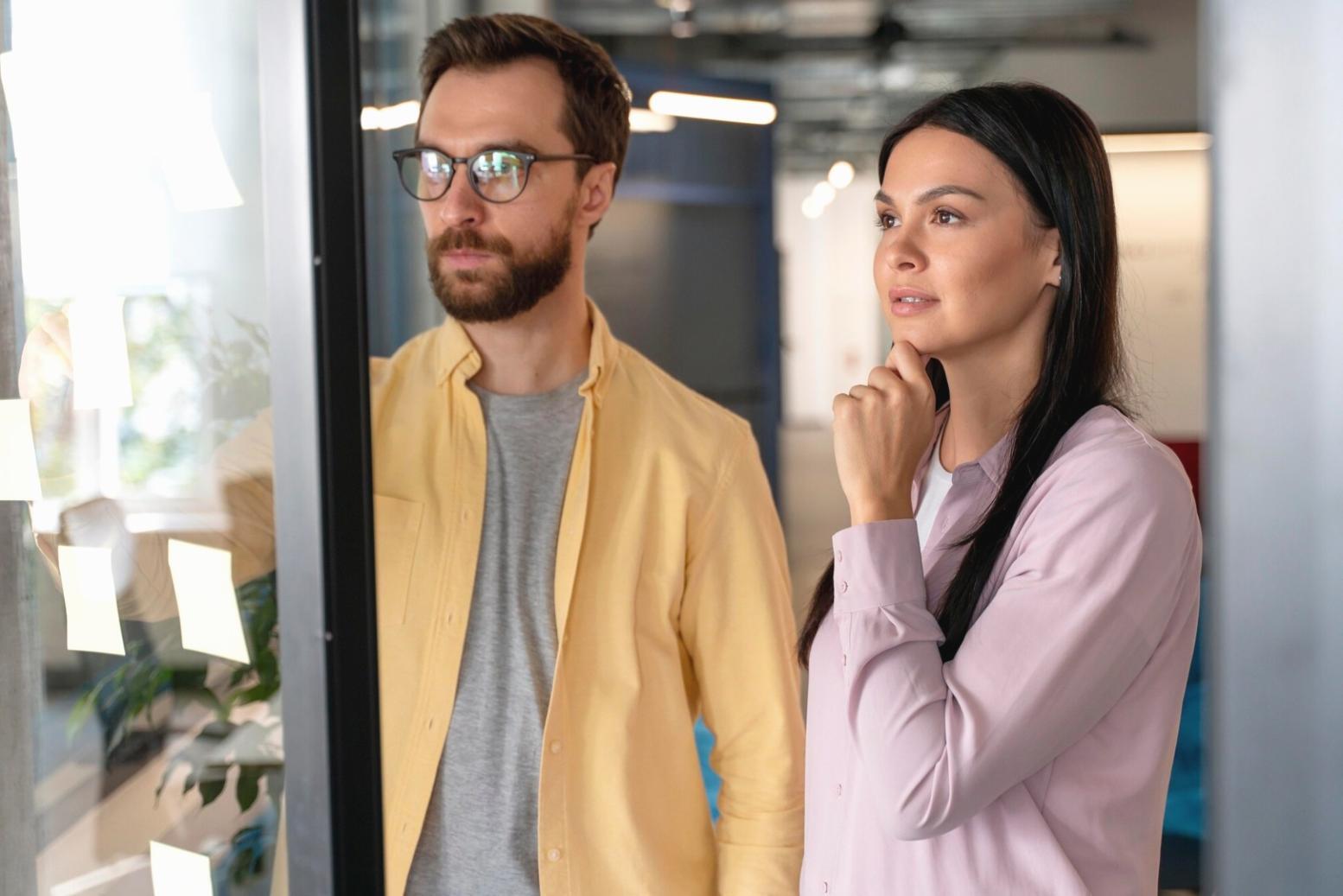 Proses kerja pemodelan skenario keuangan yang sistematis